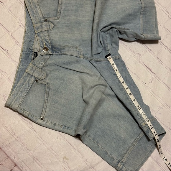 Lane Bryant Light Blue Denim Shorts in size 14 GUC - Picture 4 of 11